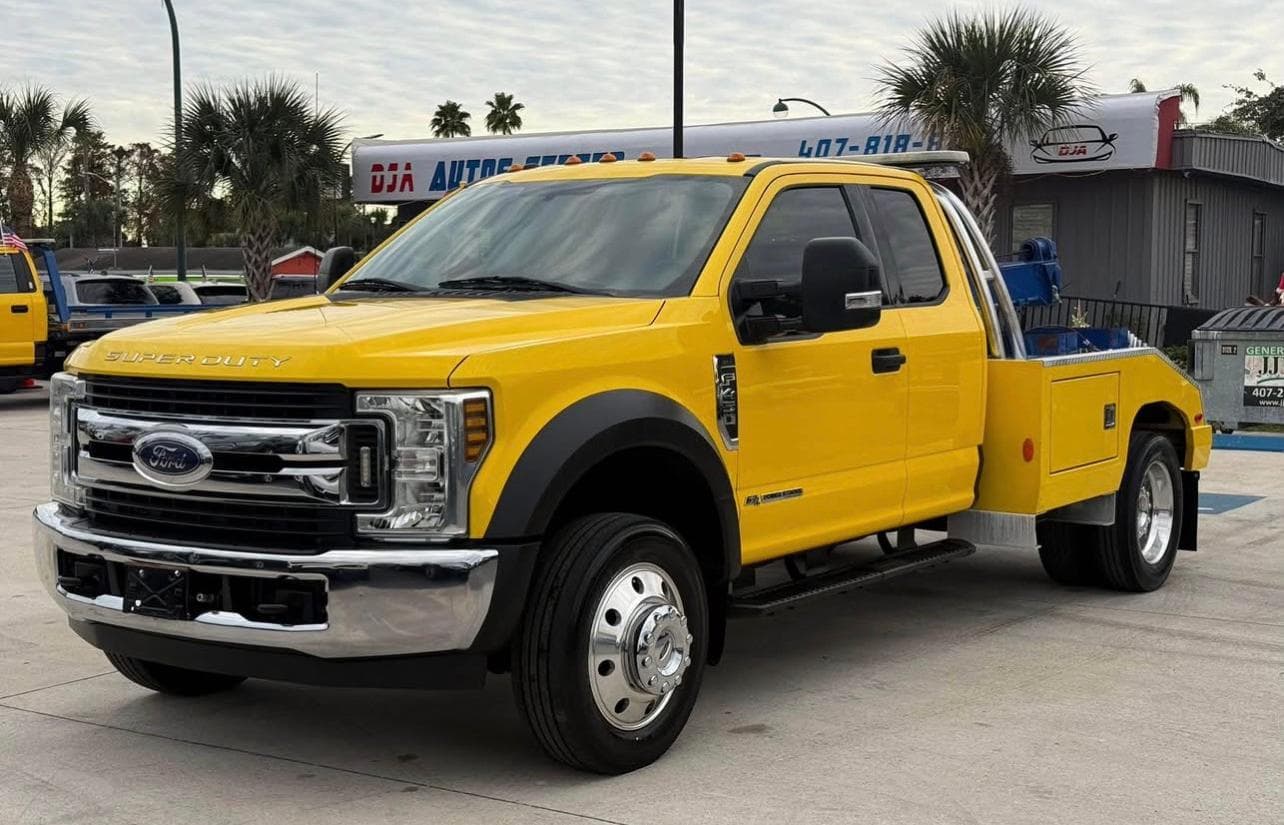 Light Duty Tow Truck